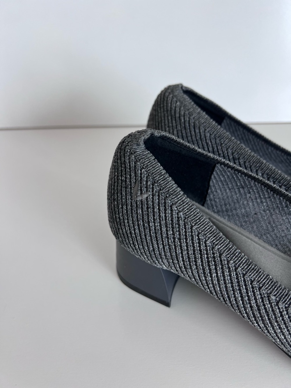 VIVAIA Women's Melody Square Toe Block Heel Pump‎ Gray Knit - Picture 5 of 11
